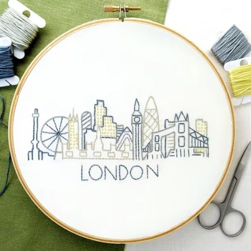 Modello di ricamo a mano Skyline di Londra di WanderingThreadsArt su Etsy